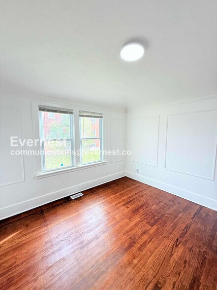 Building Photo - 2651 Calvert Ave