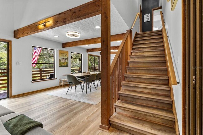 Building Photo - 4925 Hamilton Rd