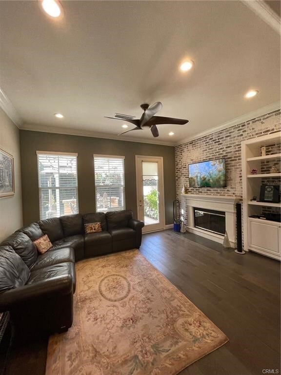 Building Photo - 6 Carpenteria