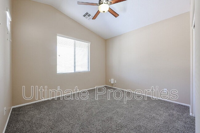 Building Photo - 4245 E Folgers Rd