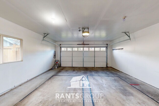 Building Photo - Move in Ready! Renovated 2-bed, 2-bath Rambler in Lacey!