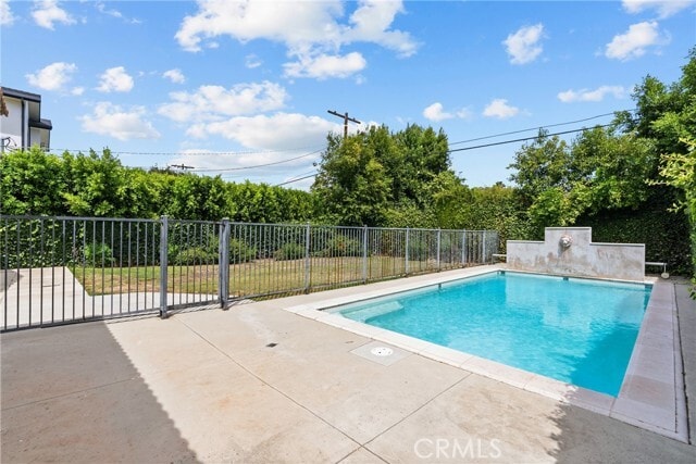 Building Photo - 5110 Petit Ave