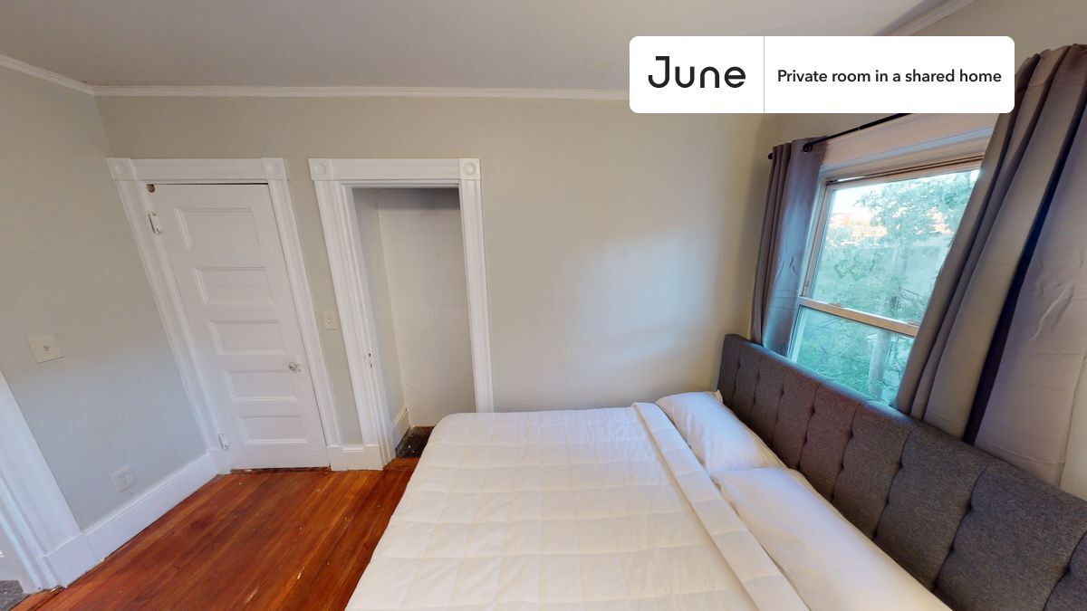 Building Photo - Room in Shared 5 bed/2 bath home
