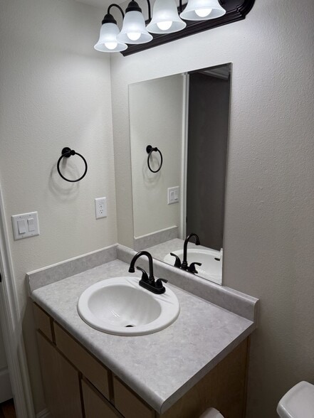 Building Photo - 276 Bliss Ct