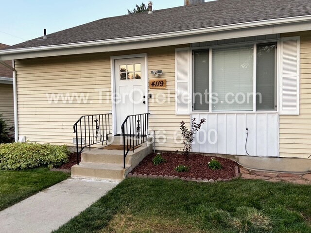 Building Photo - NO DEPOSIT option available for qualified ...