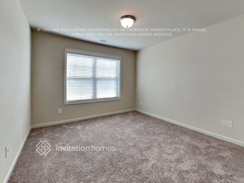 Building Photo - 105 Moss Dr