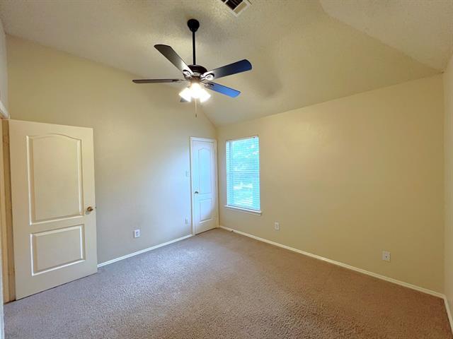 Building Photo - 705 Pine Lakes Dr