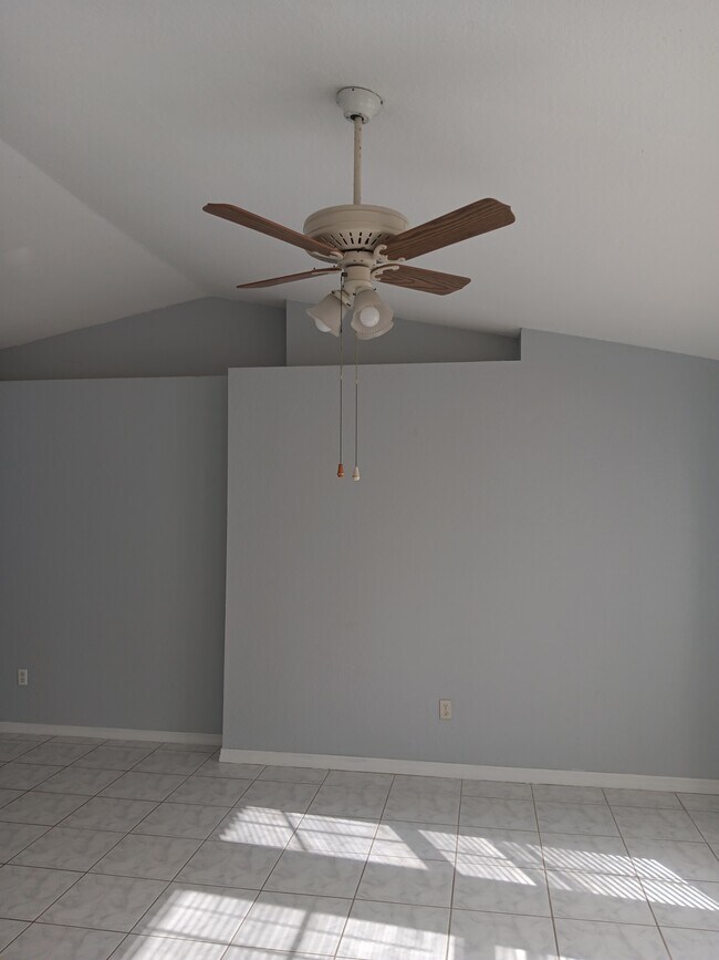 Building Photo - 1474 Dewitt St