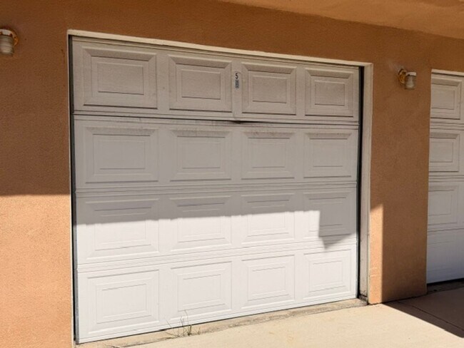 Building Photo - 2427-2427 Gatling Ct