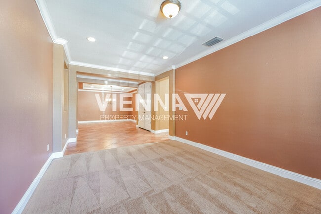 Building Photo - 1311 Green Ravine Dr
