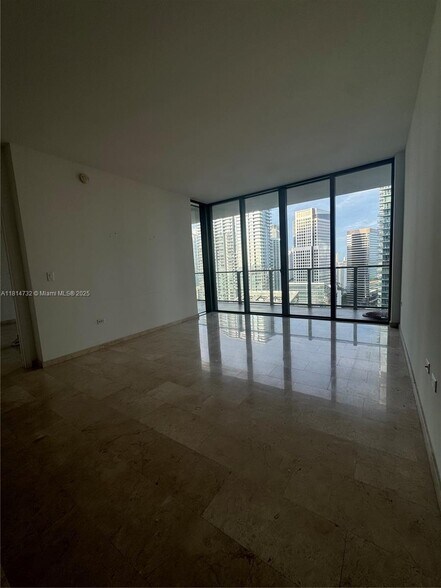 Building Photo - 88 SW 7th St