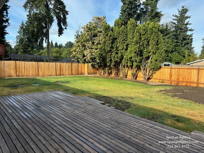 Building Photo - 13920 126th Ave E