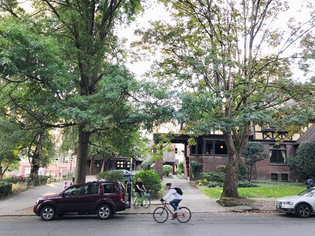 Located on a beautiful tree lined street and the historic Stimson Green Mansion - 1221 Minor Ave