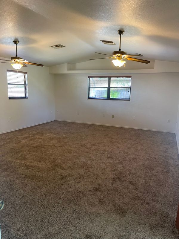 Building Photo - 276 Vilna St