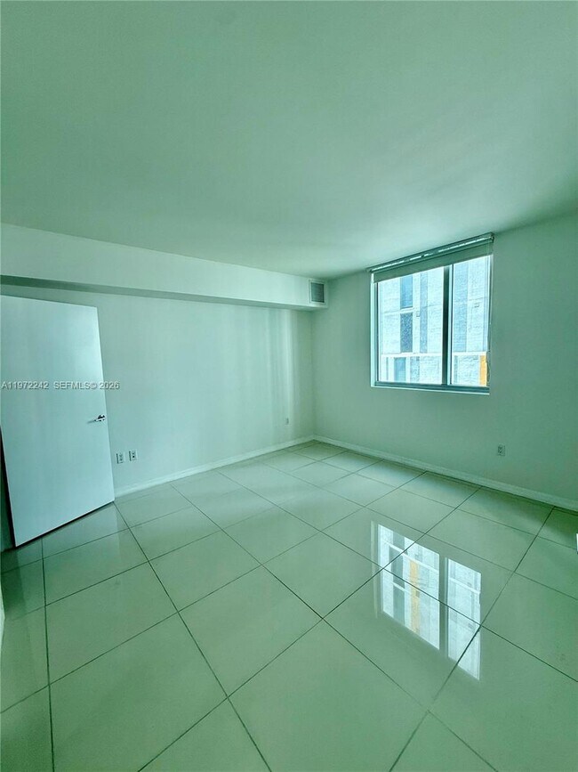 Building Photo - 55 SE 6th St