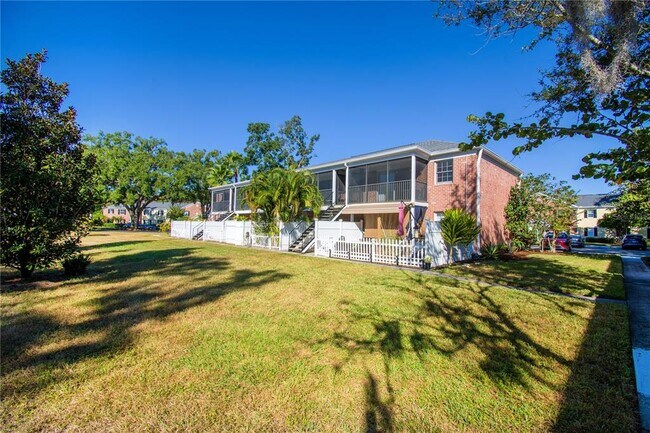 Building Photo - 13830 Orange Sunset Dr