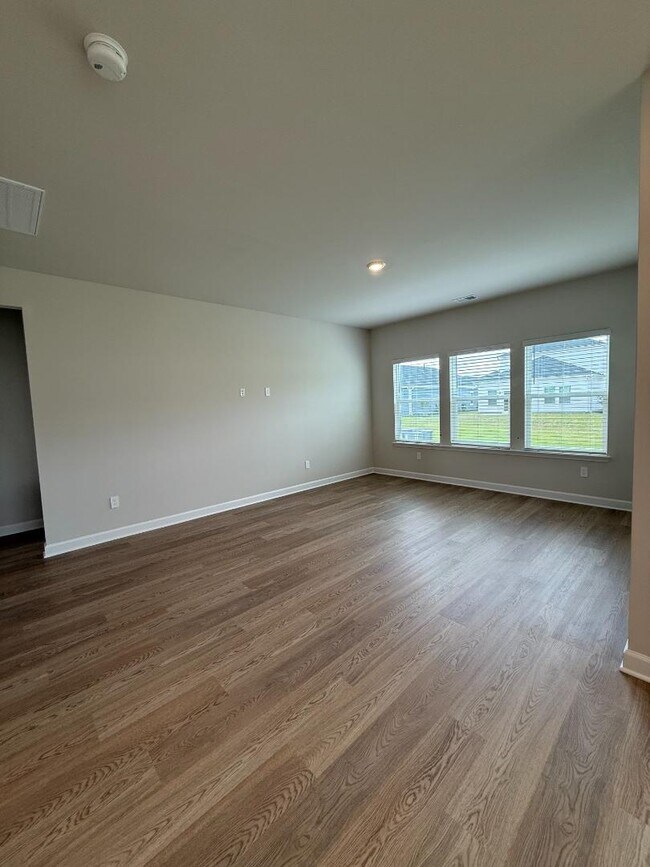 Building Photo - 4819 Hopespring St