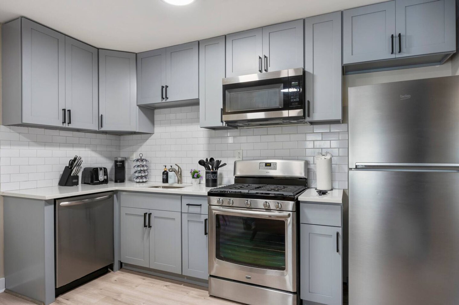 Building Photo - 1009 Front St