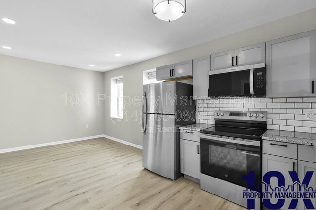 Building Photo - 1213 E Whittier St