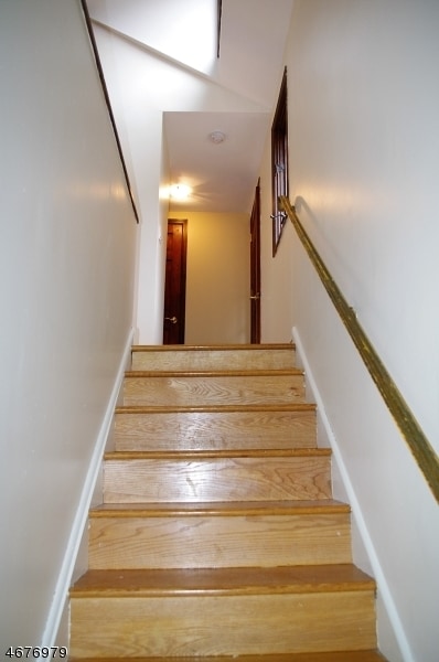 Building Photo - 17 Village Way