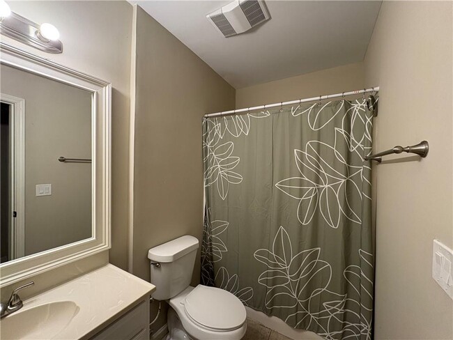 Building Photo - 10575 Aviary Dr