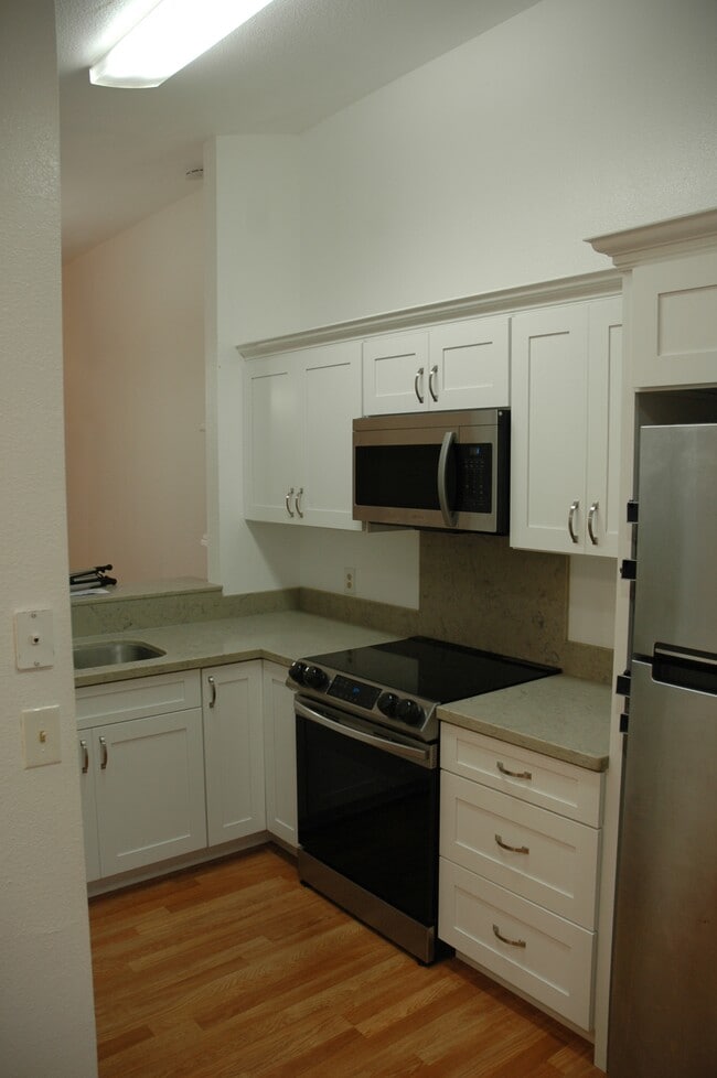 Building Photo - 92-1242-1242 Palahia St