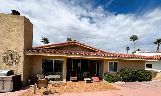 Building Photo - 9350 Clubhouse Blvd