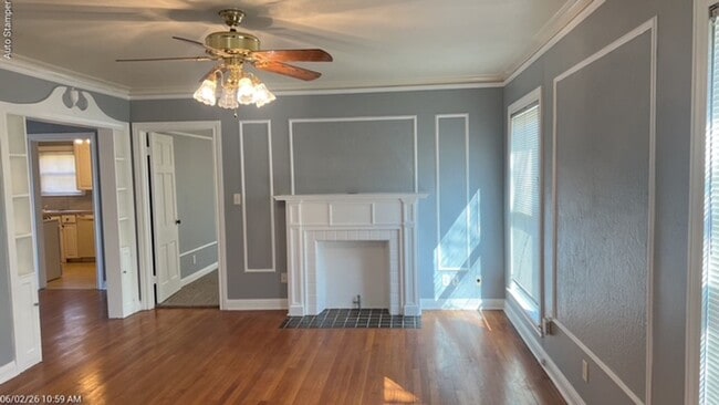 Building Photo - 4600 Calmont Ave