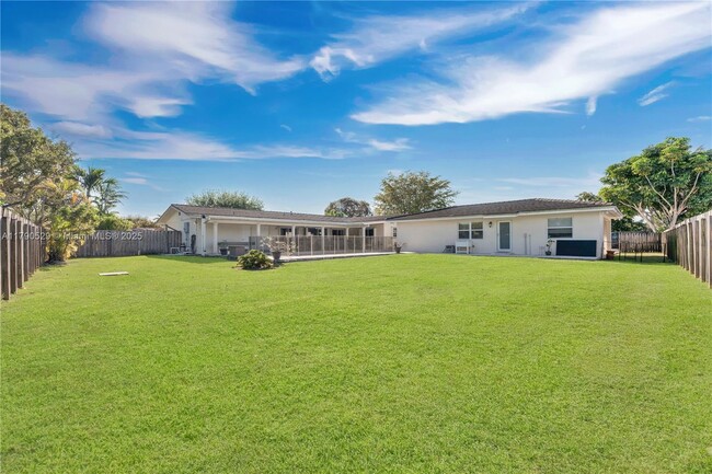 Building Photo - 11522 SW 100th Ave