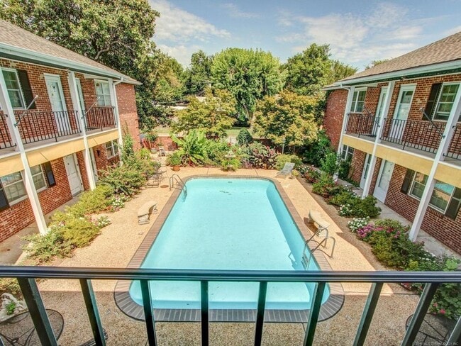 Building Photo - 2 Bed / 2 Bath Condo On Riverside!