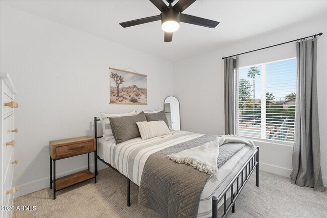 Building Photo - 8649 E Royal Palm Rd