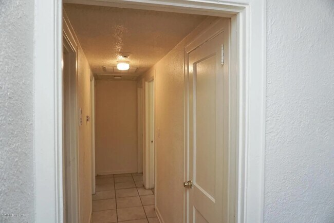 Building Photo - 7545 Wilder Ave