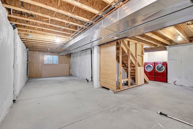 Building Photo - 3 bedroom, 2 bath home with 2 car garage in Highlands Ranch