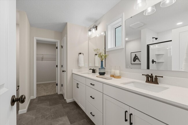 Building Photo - 3472 Knightsbridge Trl N