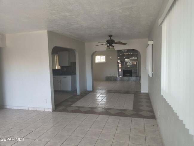 Building Photo - 4908 Blue Ridge Cir