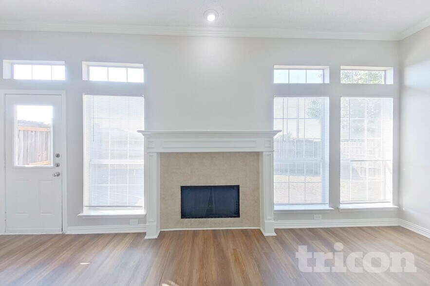 Building Photo - 1362 Meadow Creek Dr