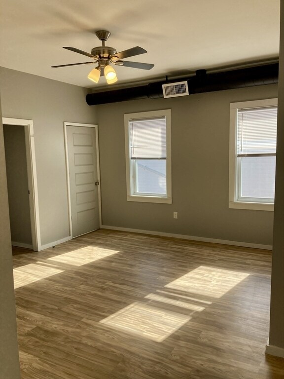 Building Photo - 49 Linden St