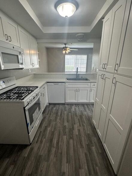 Kitchen - 764 W Phillips St