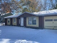 Building Photo - 924 Blue Ridge Dr