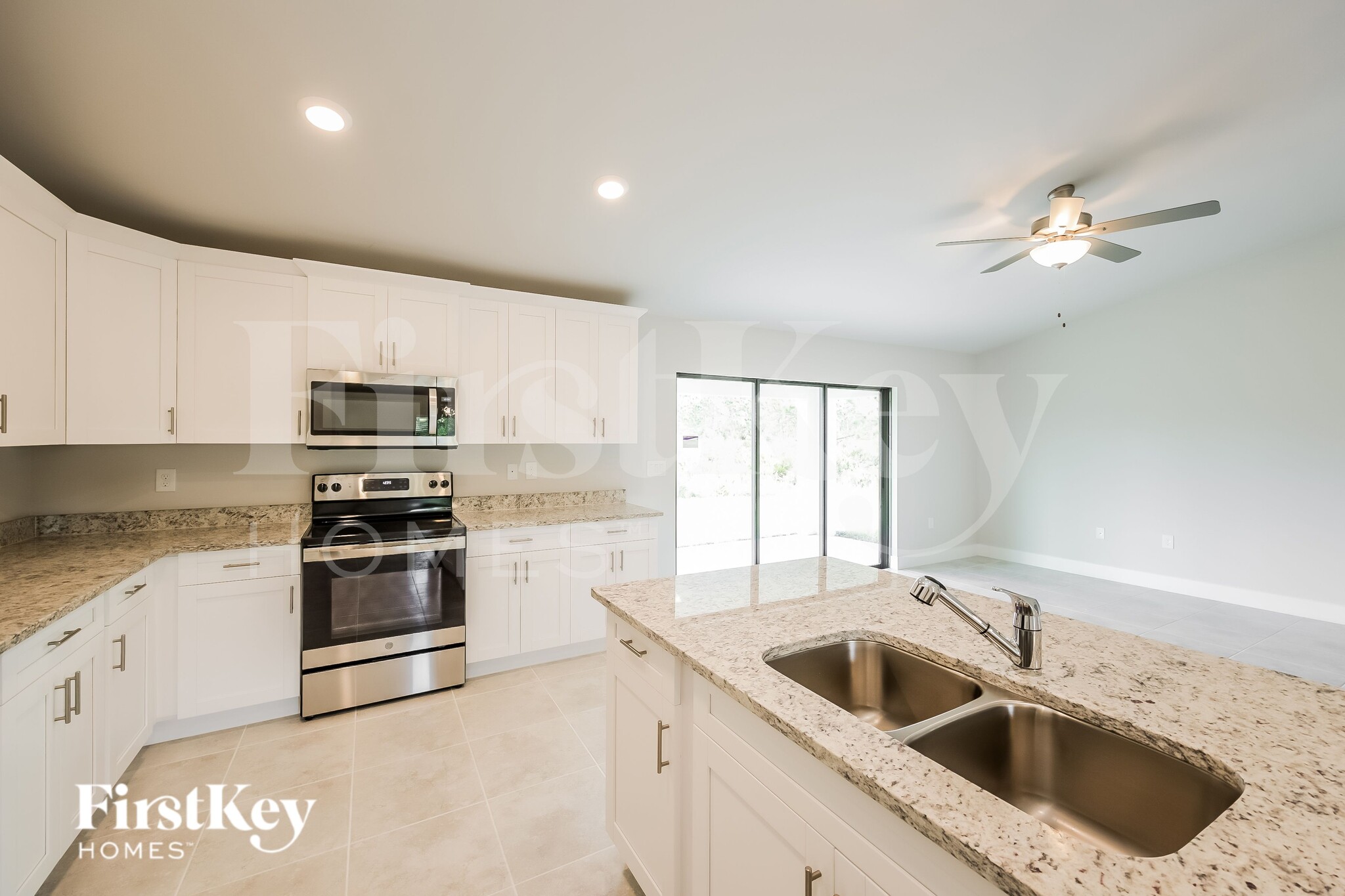 Building Photo - 915 Plumosa Ave