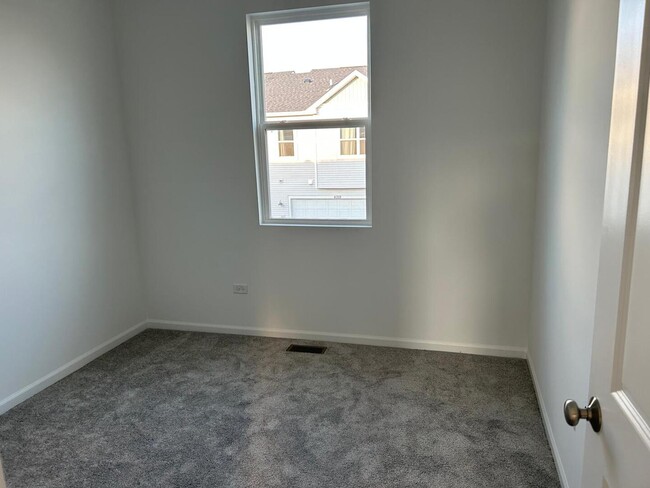 Building Photo - 4347 Chelsea Mnr Cir