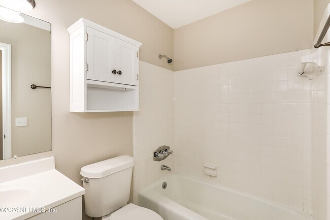 Building Photo - 1220 Arbor Cir