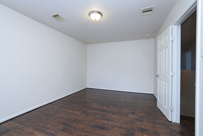 Building Photo - 12054 Mallard Stream Ct