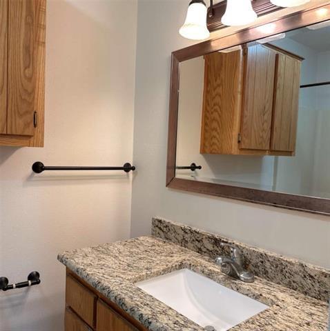 Building Photo - 106 Shaw St