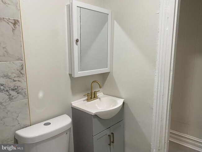 Building Photo - 1919 N Patton St