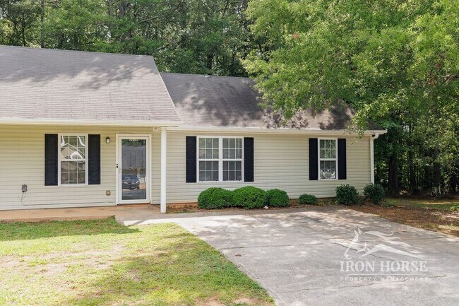 Building Photo - 605 Baron Dr