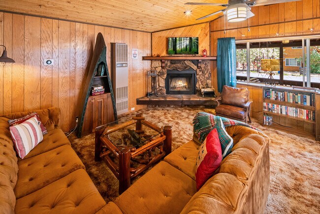 Building Photo - Charming 2 Bedroom Home in Erwin Lake