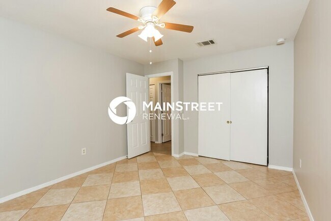 Building Photo - 3 Bedroom Pet-Friendly Home in North Port, FL with Main Street Renewal