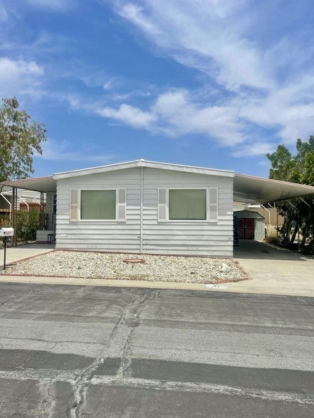 Building Photo - 14777 Palm Dr