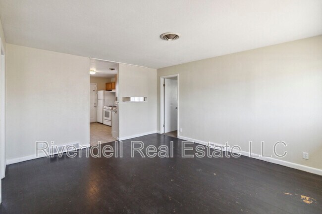 Building Photo - 1127 Xenia St